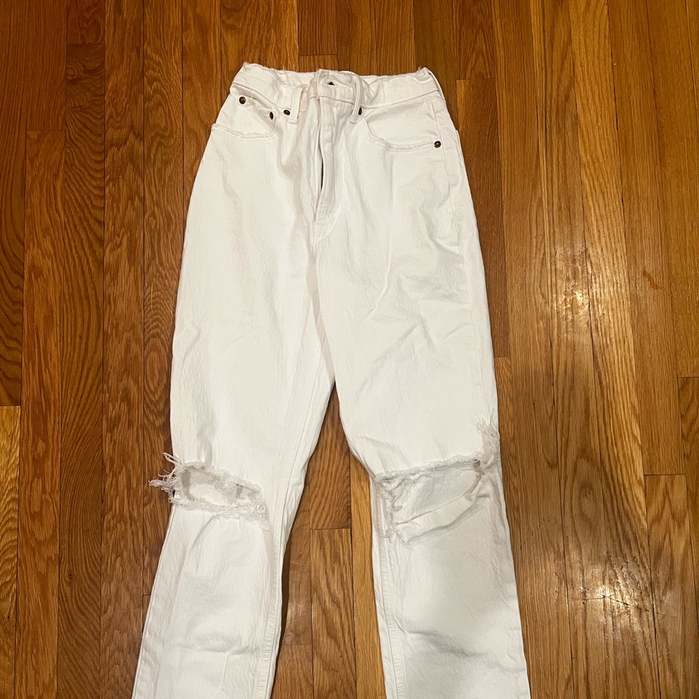 Abercrombie & Fitch Curve Love The 90's Straight Ultra High Rise Jean Size 2/26